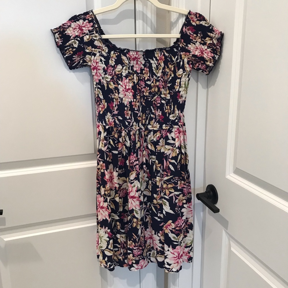 NWT Xhilaration Navy Floral Smocked Off-Shoulder Dress size small Pockets!